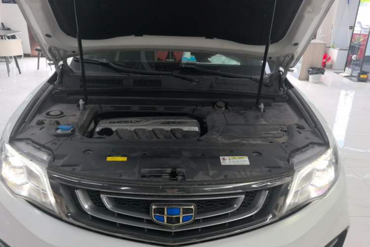 Used Geely Auto Emgrand X7 Sport 2018 1.8TD Automatic Two-Wheel Drive Smart Connect 4G Internet Edition Engine Bay