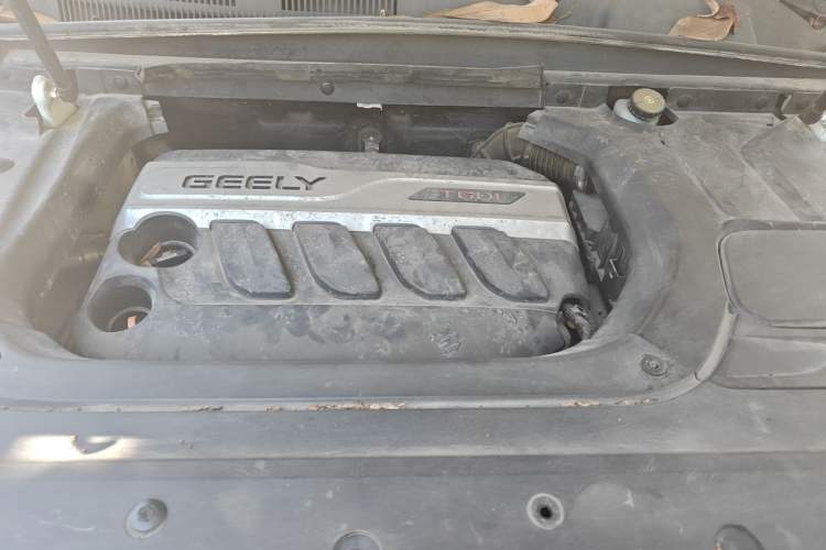 Used Geely Auto Emgrand X7 Sport 2018 1.8TD Automatic Two-Wheel Drive Smart Connect 4G Internet Edition Engine Bay