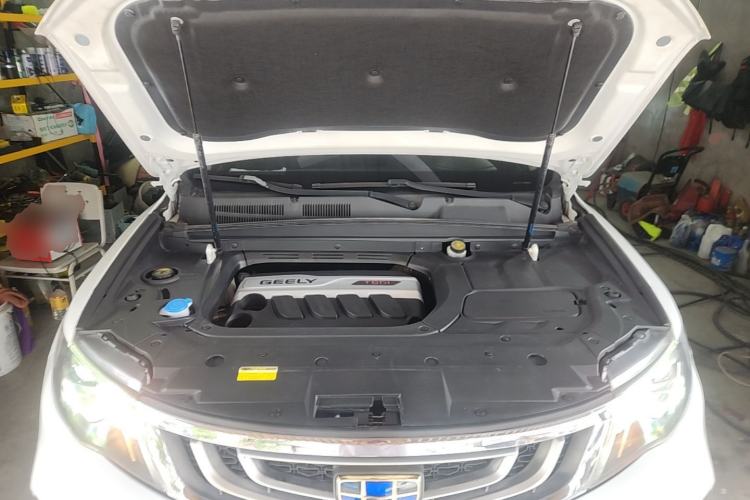 Used Geely Auto Emgrand X7 Sport 2018 1.8TD Automatic Two-Wheel Drive Smart Connect 4G Internet Edition Engine Bay