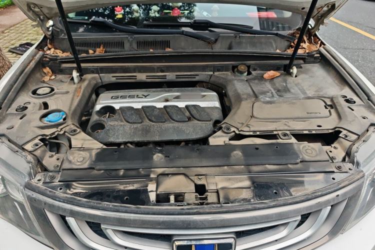 Used Geely Auto Emgrand X7 Sport 2018 1.8TD Automatic Two-Wheel Drive Smart Connect 4G Internet Edition Engine Bay