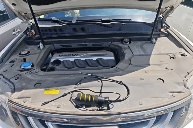 Used Geely Auto Emgrand X7 Sport 2018 1.8TD Automatic Two-Wheel Drive Smart Connect 4G Internet Edition Engine Bay