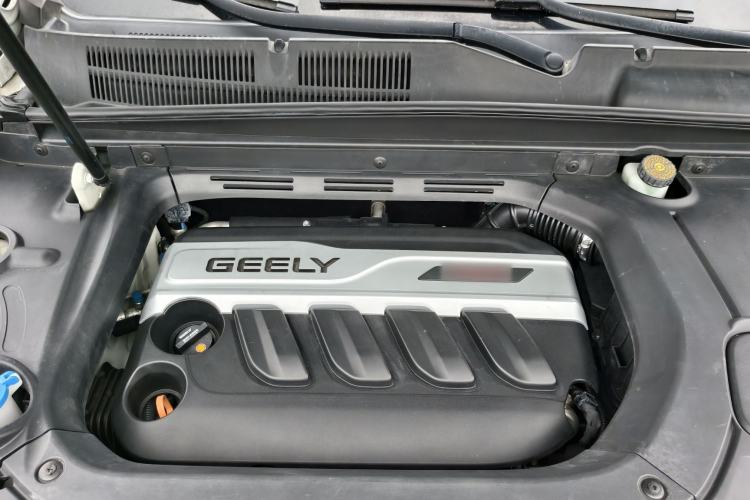 Used Geely Auto Emgrand X7 Sport 2018 1.8TD Automatic Two-Wheel Drive Smart Connect 4G Internet Edition Engine Bay