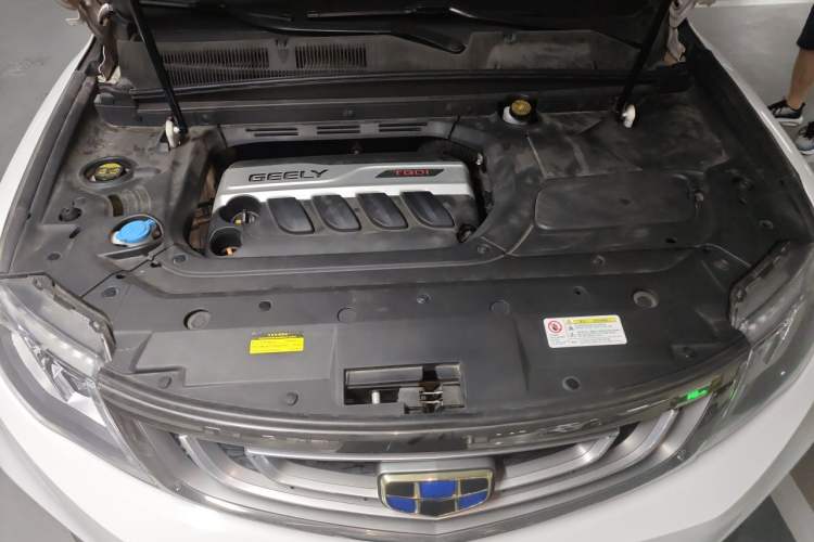 Used Geely Auto Emgrand X7 Sport 2018 1.8TD Automatic Two-Wheel Drive Zhiya Model Engine Bay