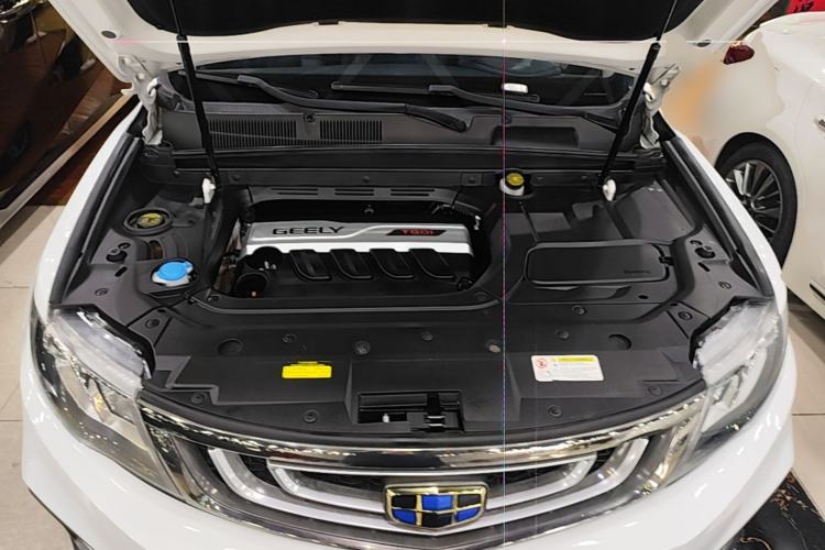 Used Geely Auto Emgrand X7 Sport 2018 1.8TD Automatic Two-Wheel Drive Zhiya Model Engine Bay