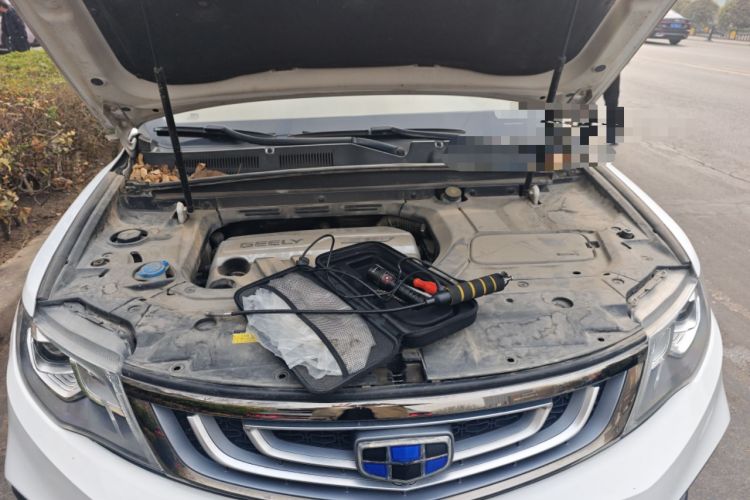 Used Geely Auto Emgrand X7 Sport 2018 1.8TD Automatic Two-Wheel Drive Smart Connect 4G Internet Edition Engine Bay