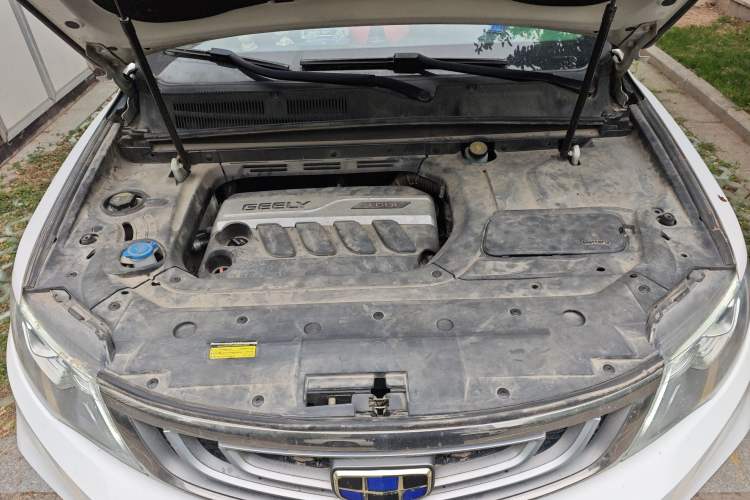 Used Geely Auto Emgrand X7 Sport 2018 1.8TD Automatic Two-Wheel Drive Smart Connect 4G Internet Edition Engine Bay