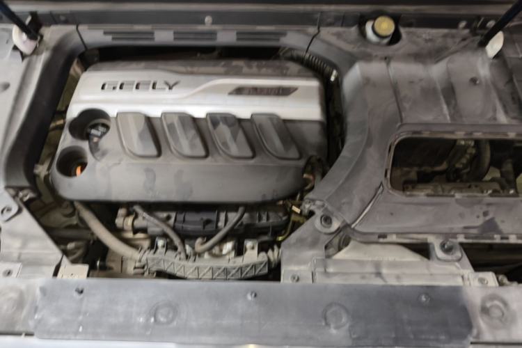 Used Geely Auto Emgrand X7 Sport 2018 1.8TD Automatic Two-Wheel Drive Smart Connect 4G Internet Edition Engine Bay