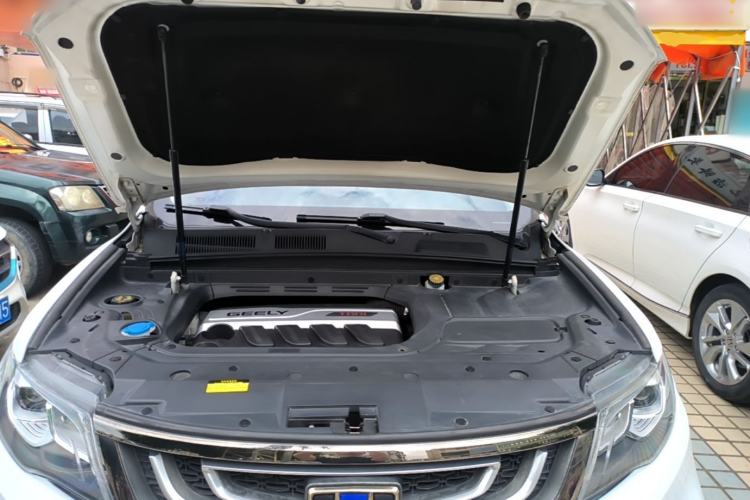 Used Geely Auto Emgrand X7 Sport 2018 1.8TD Automatic Two-Wheel Drive Smart Connect 4G Internet Edition Engine Bay