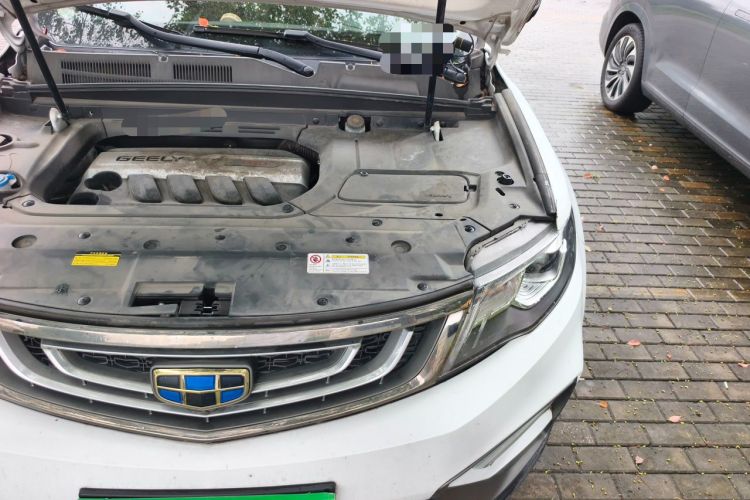 Used Geely Auto Emgrand X7 Sport 2018 1.8TD Automatic Two-Wheel Drive ZhiZun Model with 4G Connectivity Engine Bay Left