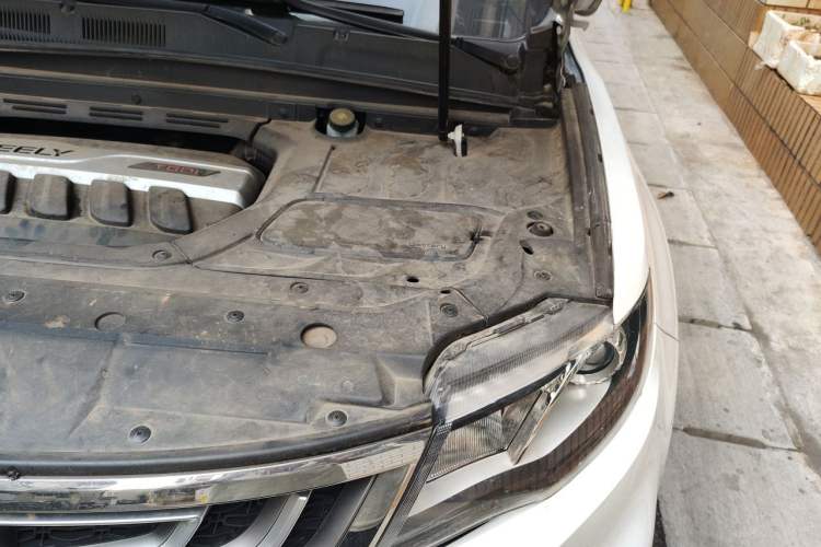 Used Geely Auto Emgrand X7 Sport 2018 1.8TD Manual Two-Wheel Drive Zhiya Model Engine Bay Left