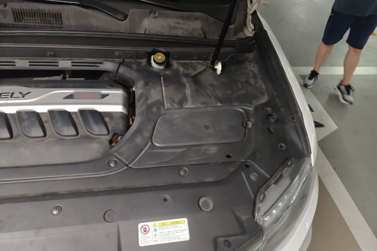 Used Geely Auto Emgrand X7 Sport 2018 1.8TD Automatic Two-Wheel Drive Zhiya Model Engine Bay Left