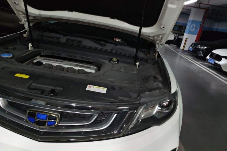 Used Geely Auto Emgrand X7 Sport 2018 1.8TD Automatic Two-Wheel Drive Smart 4G Connected Version Engine Bay Left