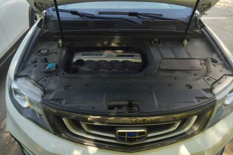 Used Geely Auto Emgrand X7 Sport 2018 1.8TD Automatic Two-Wheel Drive Smart Connect 4G Internet Edition Engine Bay