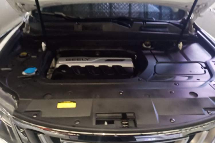 Used Geely Auto Emgrand X7 Sport 2018 1.8TD Automatic Two-Wheel Drive Smart Connect 4G Internet Edition Engine Bay