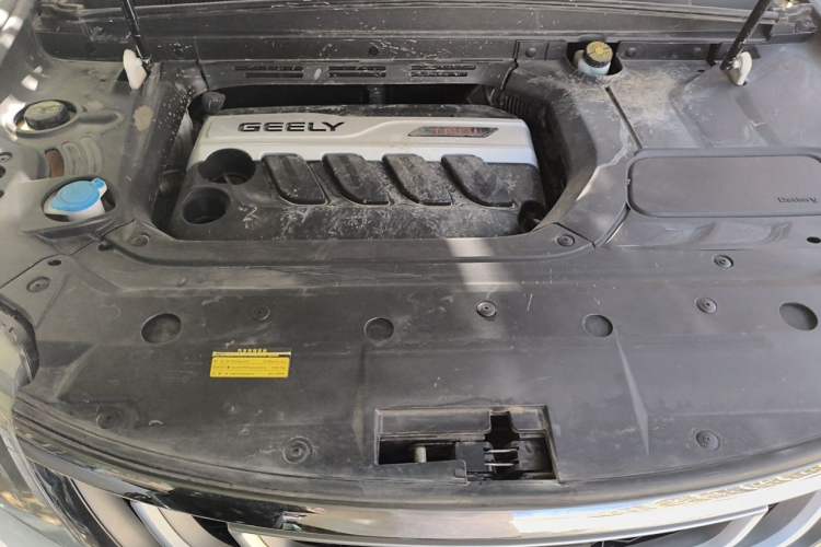 Used Geely Auto Emgrand X7 Sport 2018 1.8TD Automatic Two-Wheel Drive Smart Connect 4G Internet Edition Engine Bay