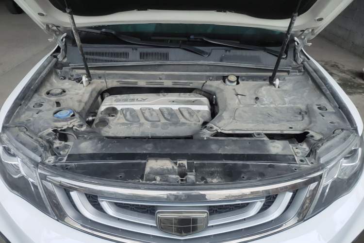 Used Geely Auto Emgrand X7 Sport 2018 1.8TD Automatic Two-Wheel Drive Smart Connect 4G Internet Edition Engine Bay