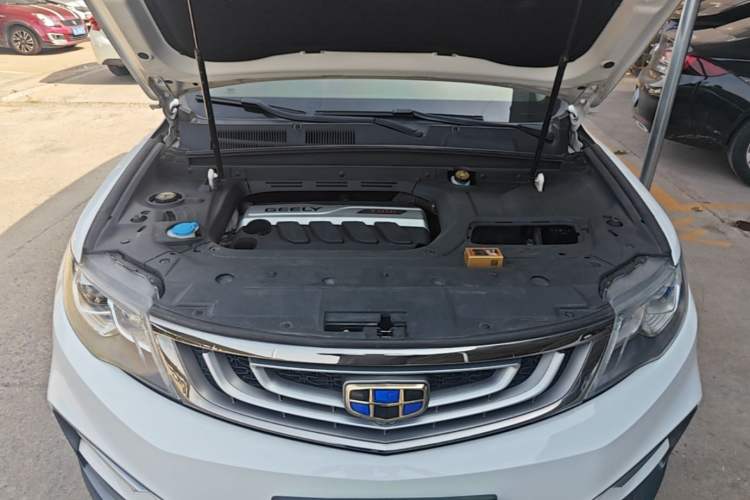 Used Geely Auto Emgrand X7 Sport 2018 1.8TD Automatic Two-Wheel Drive Smart Connect 4G Internet Edition Engine Bay