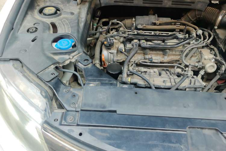 Used Geely Auto Emgrand X7 Sport 2018 1.8TD Automatic Two-Wheel Drive Zhiya Model Engine Bay Right