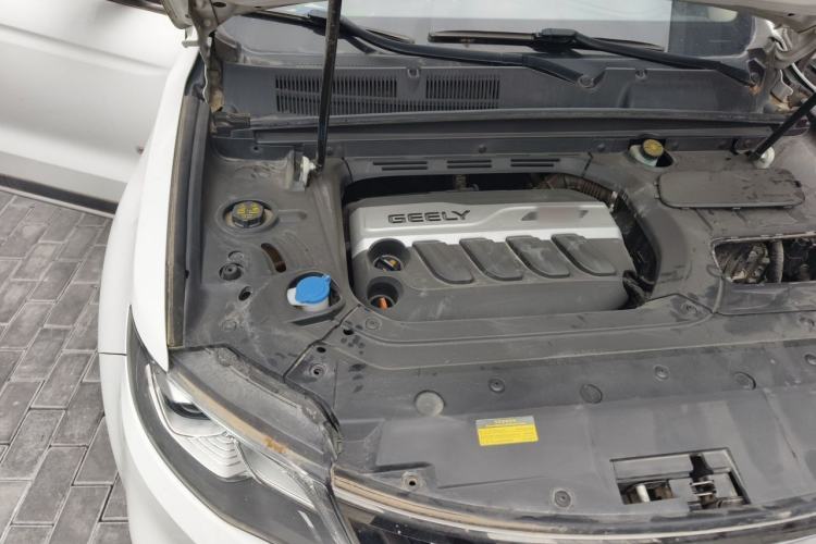 Used Geely Auto Emgrand X7 Sport 2018 1.8TD Automatic Two-Wheel Drive Smart Connect 4G Internet Edition Engine Bay Right