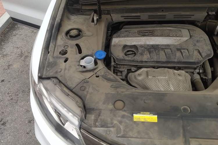 Used Geely Auto Emgrand X7 Sport 2018 2.0L Manual Two-Wheel Drive Zhiya Version Engine Bay Right