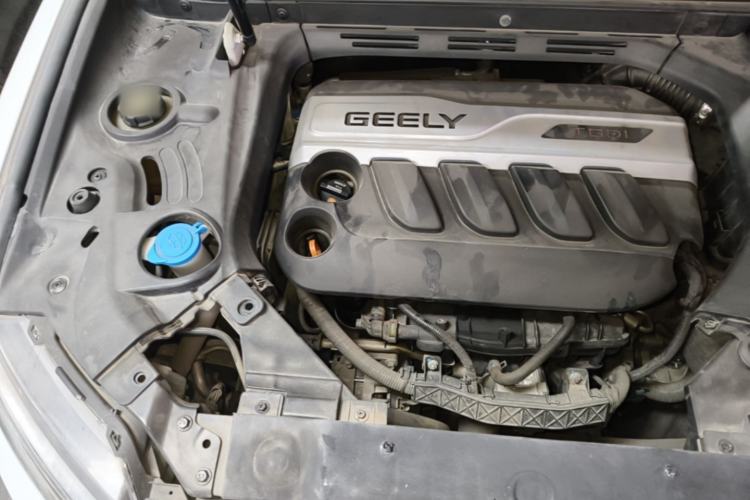 Used Geely Auto Emgrand X7 Sport 2018 1.8TD Automatic Two-Wheel Drive Smart Connect 4G Internet Edition Engine Bay Right