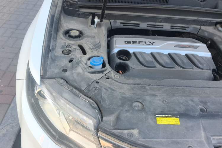 Used Geely Auto Emgrand X7 Sport 2018 1.8TD Automatic Two-Wheel Drive Zhiya Model Engine Bay Right