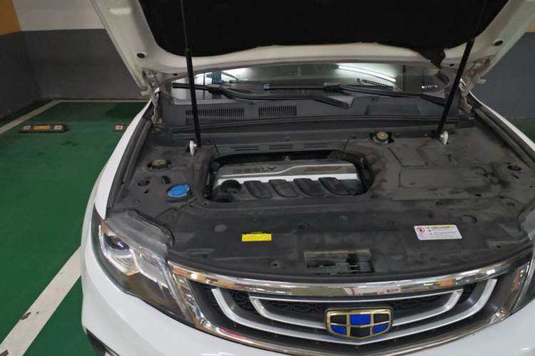 Used Geely Auto Emgrand X7 Sport 2018 1.8TD Automatic Two-Wheel Drive Smart Connect 4G Internet Edition Engine Bay Right