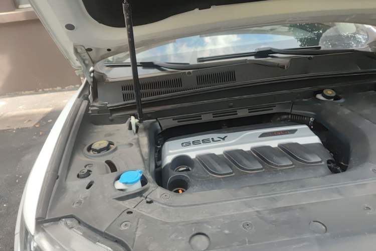 Used Geely Auto Emgrand X7 Sport 2018 1.8TD Automatic Two-Wheel Drive Zhiya Model Engine Bay Right
