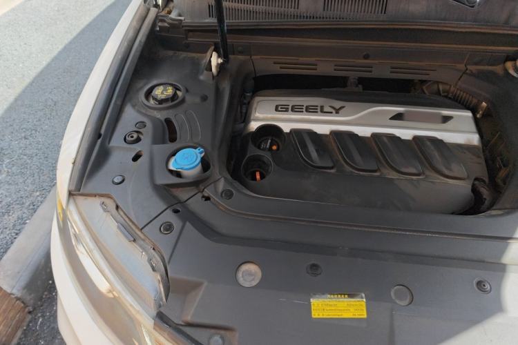Used Geely Auto Emgrand X7 Sport 2018 1.8TD Automatic Two-Wheel Drive Smart Connect 4G Internet Edition Engine Bay Right