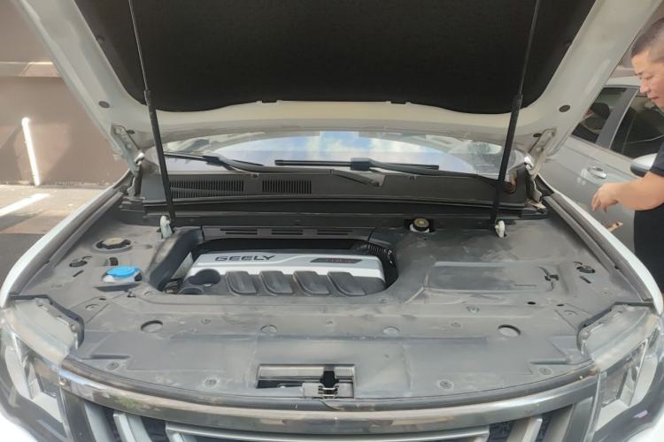 Used Geely Auto Emgrand X7 Sport 2018 1.8TD Automatic Two-Wheel Drive Zhiya Model Engine Bay