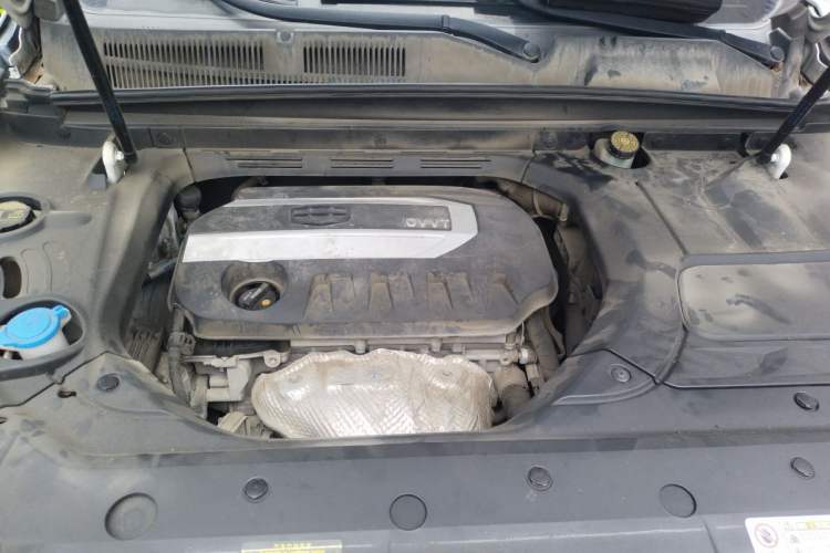 Used Geely Auto Emgrand X7 Sport 2018 2.0L Manual Two-Wheel Drive Zhiya Version Engine Bay