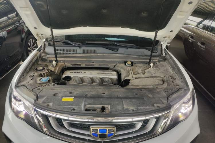 Used Geely Auto Emgrand X7 Sport 2018 1.8TD Automatic Two-Wheel Drive Smart Connect 4G Internet Edition Engine Bay