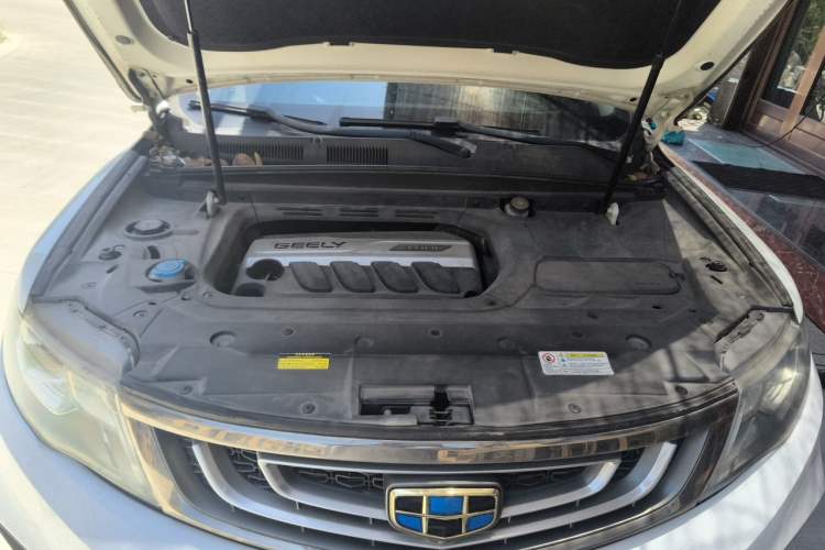 Used Geely Auto Emgrand X7 Sport 2018 Revised Version 1.8TD Automatic Two-Wheel Drive Smart Connectivity 4G-Enabled Edition Engine Bay