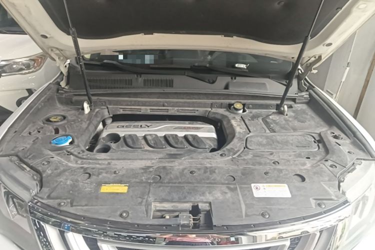 Used Geely Auto Emgrand X7 Sport 2018 1.8TD Automatic Two-Wheel Drive Zhiya Model Engine Bay