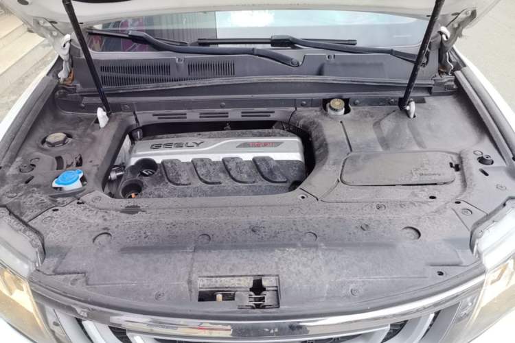 Used Geely Auto Emgrand X7 Sport 2018 1.8TD Automatic Two-Wheel Drive Zhiya Model Engine Bay