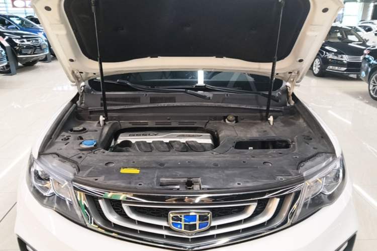 Used Geely Auto Emgrand X7 Sport 2018 1.8TD Automatic Two-Wheel Drive Smart Connect 4G Internet Edition Engine Bay