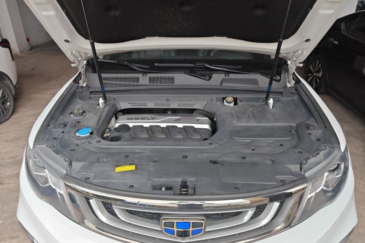 Used Geely Auto Emgrand X7 Sport 2018 1.8TD Automatic Two-Wheel Drive Smart Connect 4G Internet Edition Engine Bay
