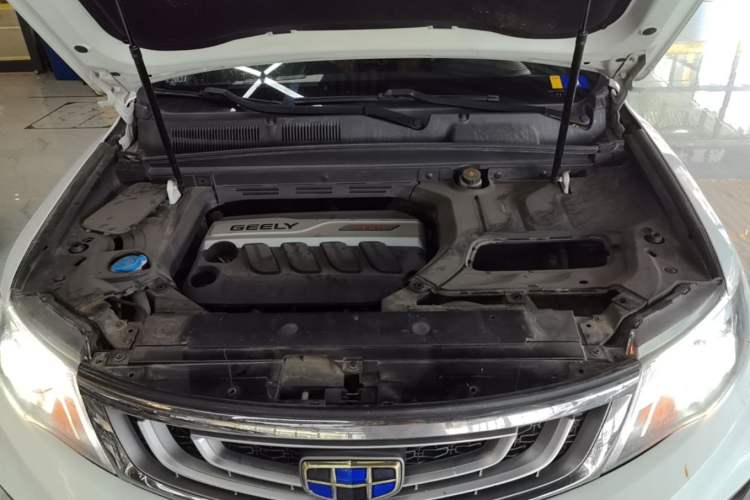 Used Geely Auto Emgrand X7 Sport 2018 1.8TD Automatic Two-Wheel Drive Smart Connect 4G Internet Edition Engine Bay