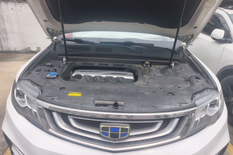 Used Geely Auto Emgrand X7 Sport 2018 Revised Version 1.8TD Automatic Two-Wheel Drive Smart Connectivity 4G-Enabled Edition Engine Bay