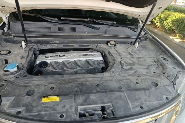 Used Geely Auto Emgrand X7 Sport 2018 1.8TD Automatic Two-Wheel Drive Smart 4G Connected Version Engine Bay
