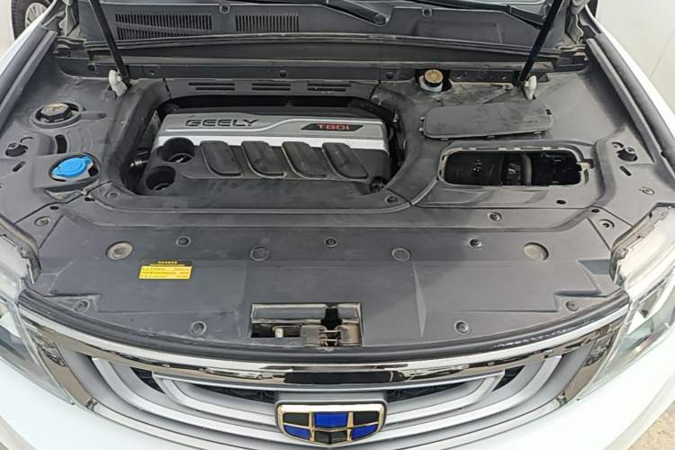 Used Geely Auto Emgrand X7 Sport 2018 1.8TD Automatic Two-Wheel Drive Zhiya Model Engine Bay