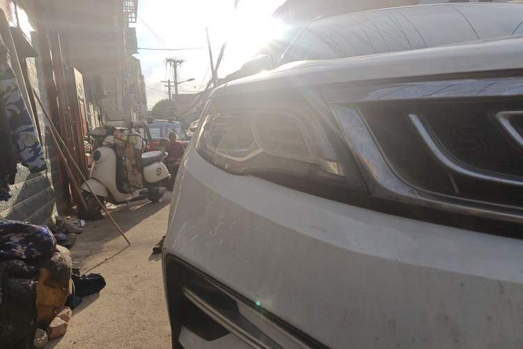 Used Geely Auto Emgrand X7 Sport 2018 1.8TD Automatic Two-Wheel Drive Smart Connect 4G Internet Edition Exterior 1