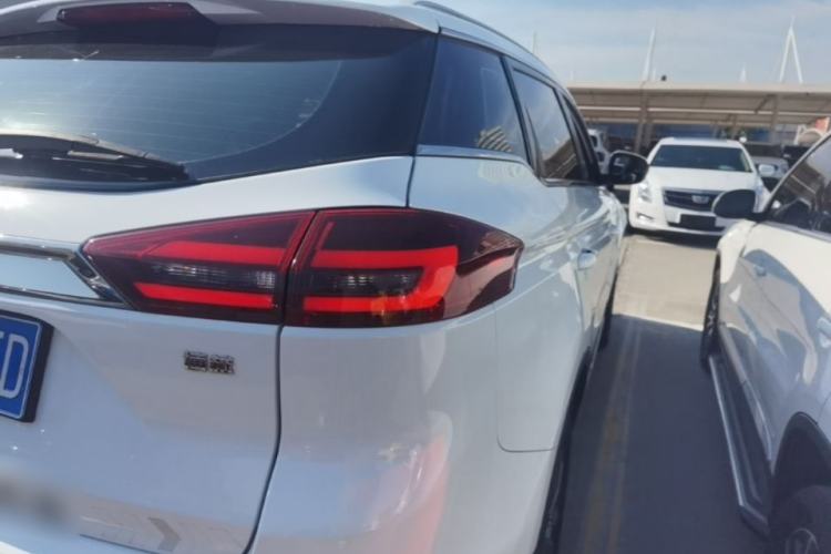 Used Geely Auto Emgrand X7 Sport 2018 1.8TD Automatic Two-Wheel Drive Smart Connect 4G Internet Edition Exterior 3