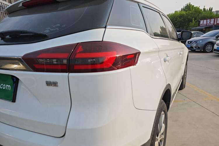 Used Geely Auto Emgrand X7 Sport 2018 1.8TD Automatic Two-Wheel Drive Smart Connect 4G Internet Edition Exterior 3