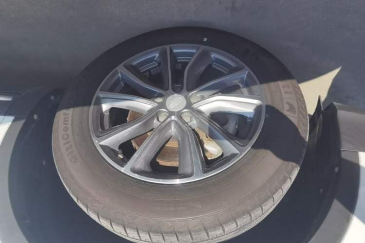 Used Geely Auto Emgrand X7 Sport 2018 1.8TD Automatic Two-Wheel Drive Smart Connect 4G Internet Edition Exterior 4