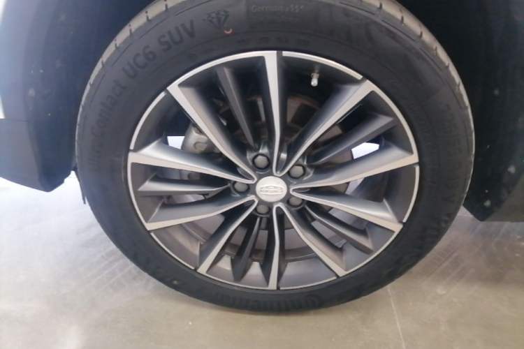 Used Geely Auto Emgrand X7 Sport 2018 1.8TD Automatic Two-Wheel Drive ZhiZun Model with 4G Connectivity Exterior 4