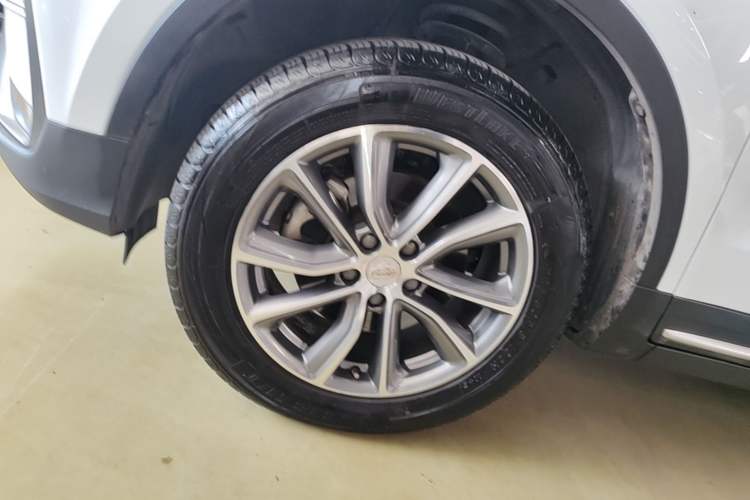 Used Geely Auto Emgrand X7 Sport 2018 1.8TD Automatic Two-Wheel Drive Smart Connect 4G Internet Edition Exterior 4
