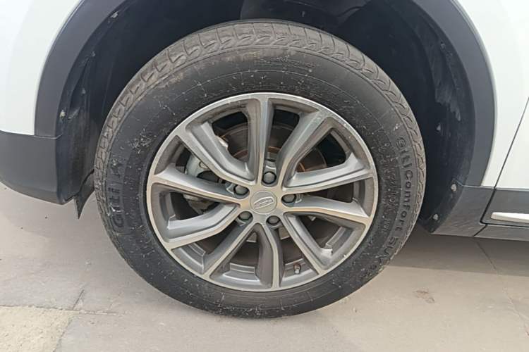 Used Geely Auto Emgrand X7 Sport 2018 1.8TD Automatic Two-Wheel Drive Zhiya Model Exterior 4