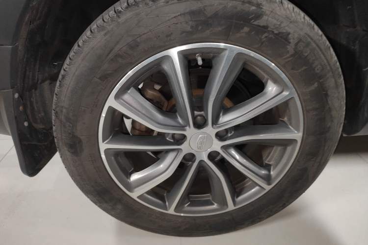 Used Geely Auto Emgrand X7 Sport 2018 1.8TD Automatic Two-Wheel Drive Smart Connect 4G Internet Edition Exterior 5