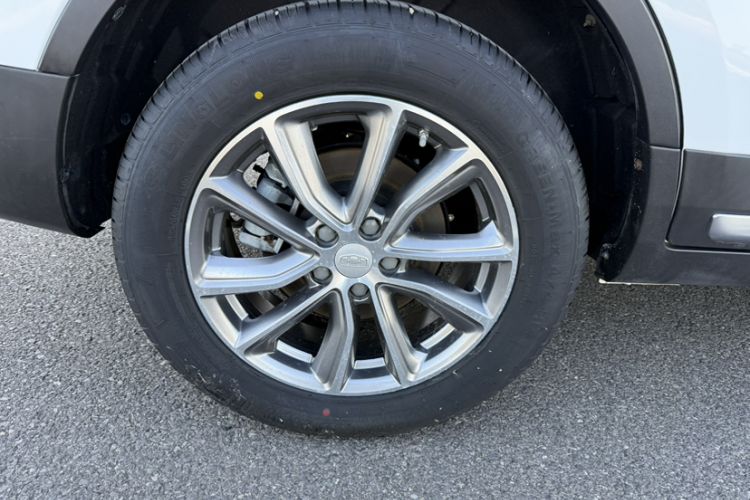 Used Geely Auto Emgrand X7 Sport 2018 1.8TD Automatic Two-Wheel Drive Zhiya Model Exterior 6
